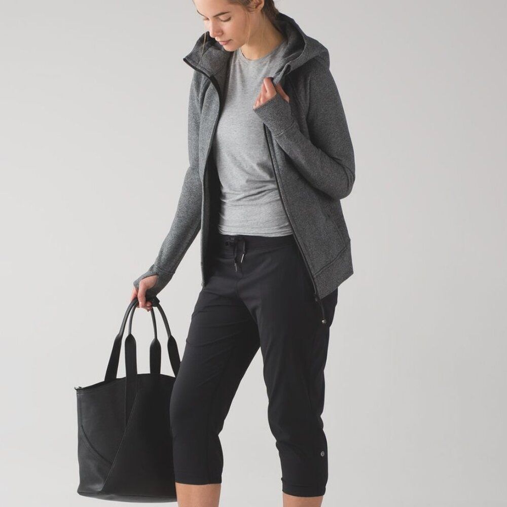 Lululemon Dance Studio Crop II (Unlined 20") Size 6 Black